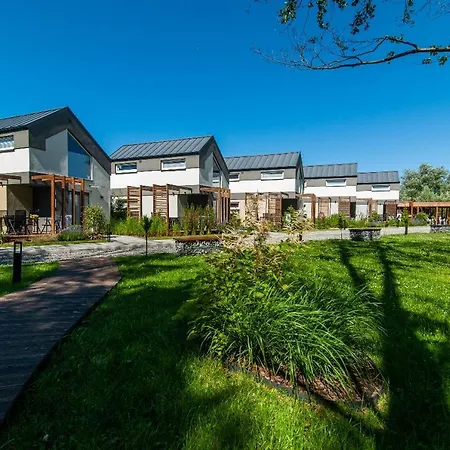 Lodge Baltic Park - Wypoczynkowy W Harmonii Z Natura - Komfortowy Z 2 Sypialniami - Grzany Basen- Atrakcje Dla Dzieci Mini Zoo Z Alpakami